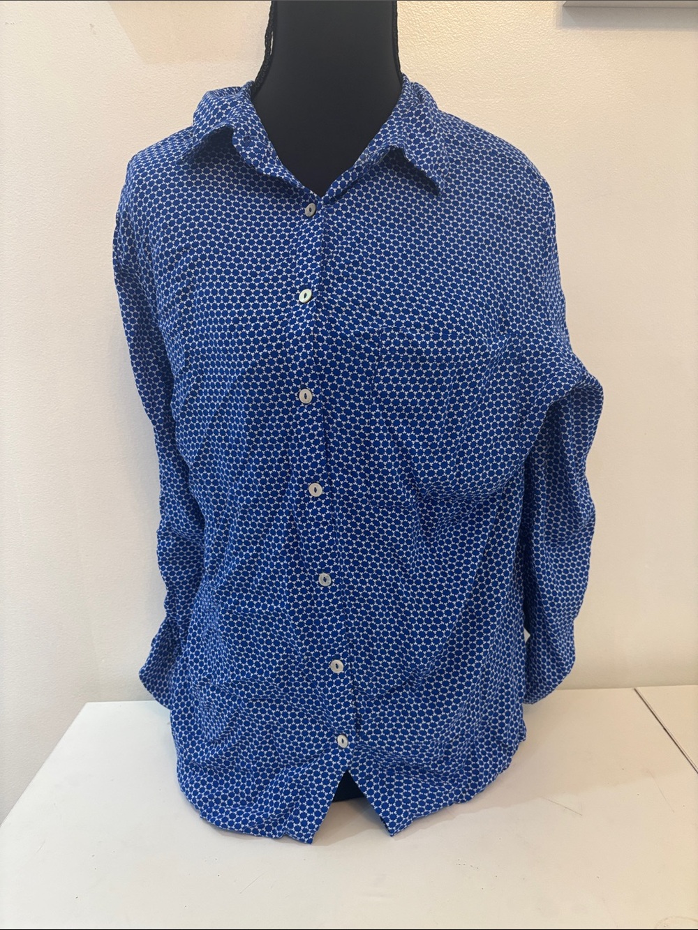 Women’s Blue Geometric Button-Up Shirt